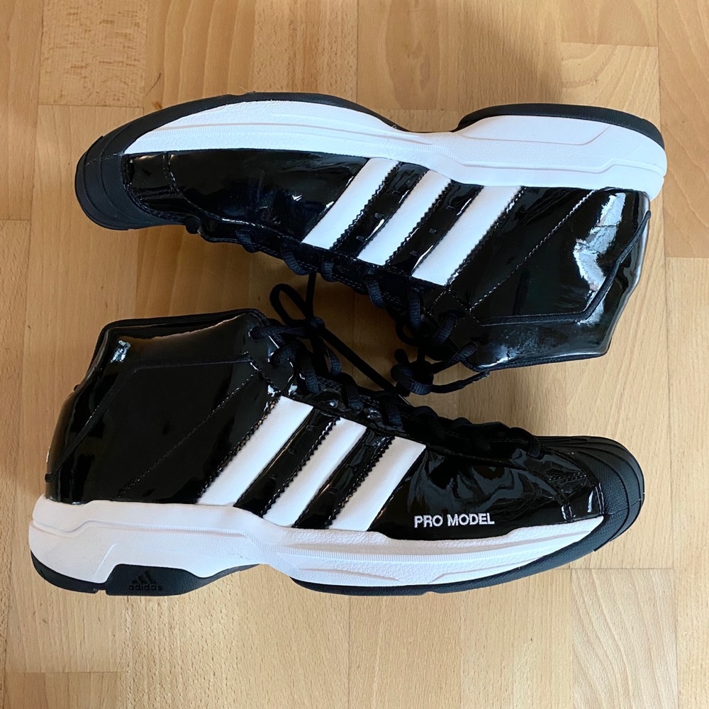 Adidas Men’s Pro Model 2G